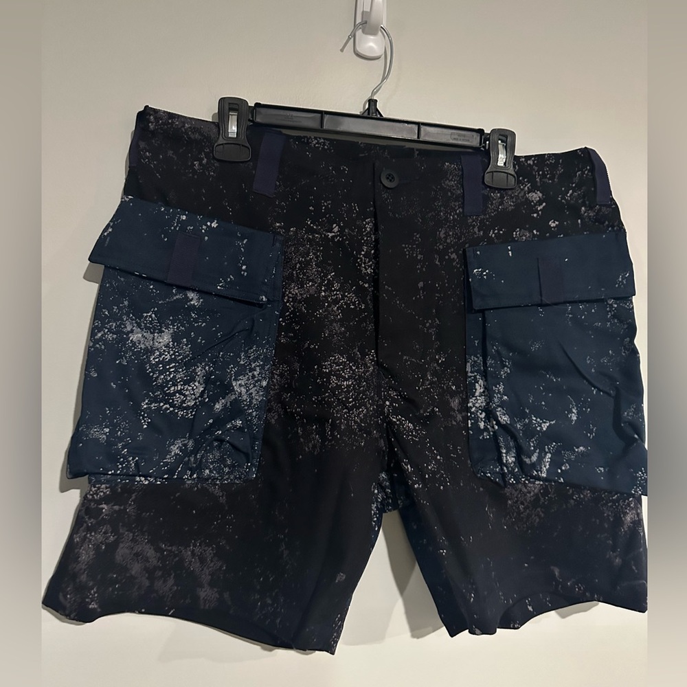 Wasted Collective Blue Tie-Dye Cargo Shorts Size XL Unisex NWOT